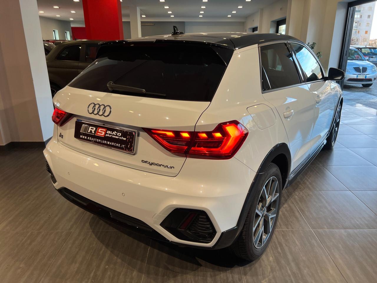Audi A1 citycarver 30 TFSI S tronic Identity Contrast