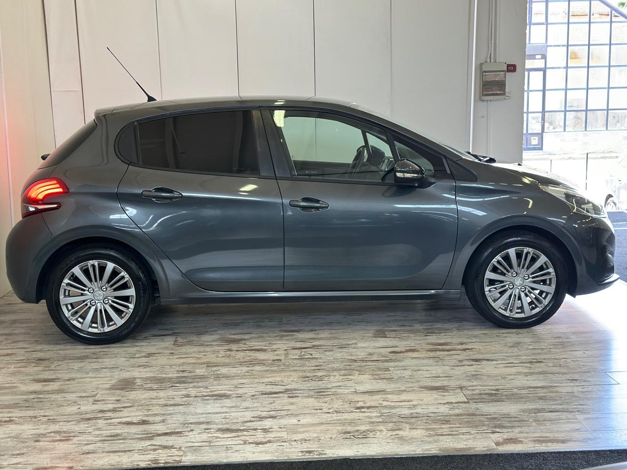 Peugeot 208 1.2 Benzina 5 porte Allure Ok Neopatentati