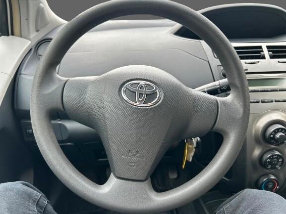 Toyota Yaris 1.0 5 porte Sol