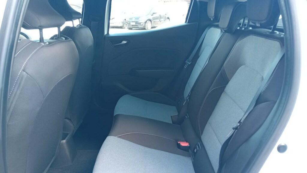 Renault Clio 1.6 E-Tech full hybrid Evolution