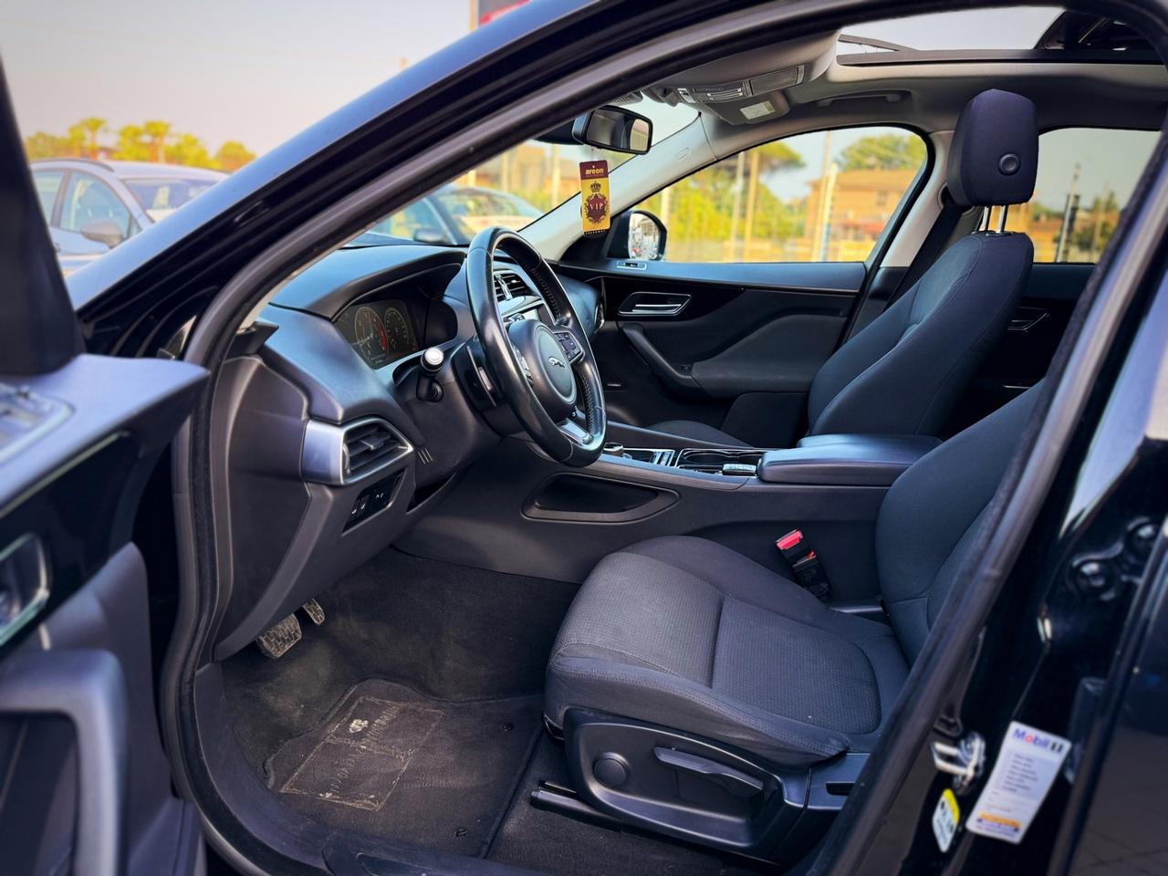 Jaguar F-Pace 2.0 D 180 CV AWD aut. Portfolio Garanzia 12 Mesi