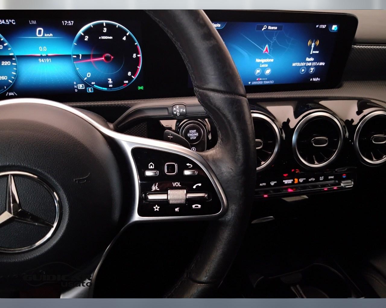 Mercedes-Benz Classe A - W177 2018 - A 180 d Sport auto