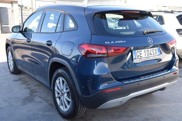 MERCEDES-BENZ GLA 200 d Automatic Business Extra