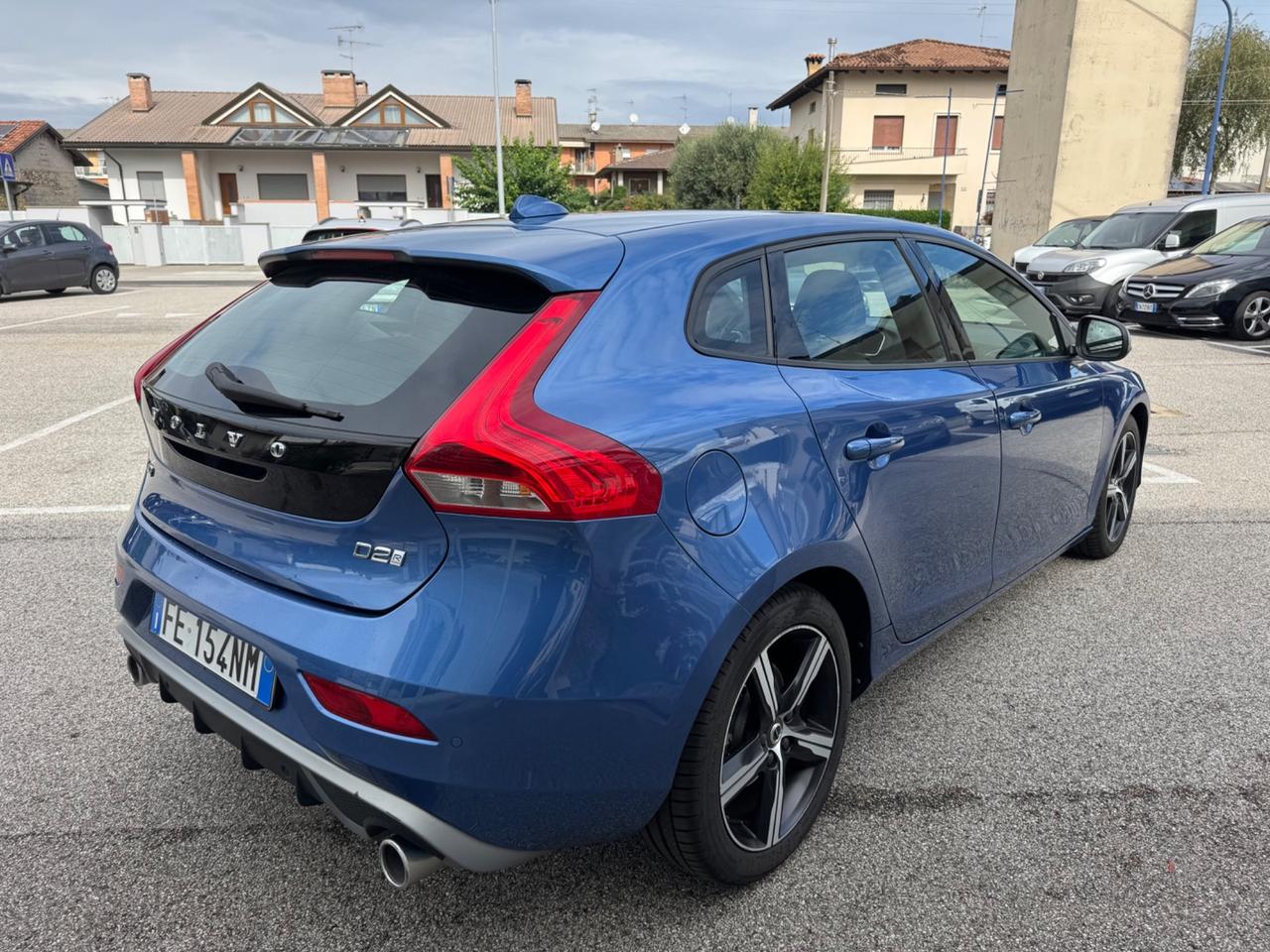 Volvo V40 D2 R-design Momentum