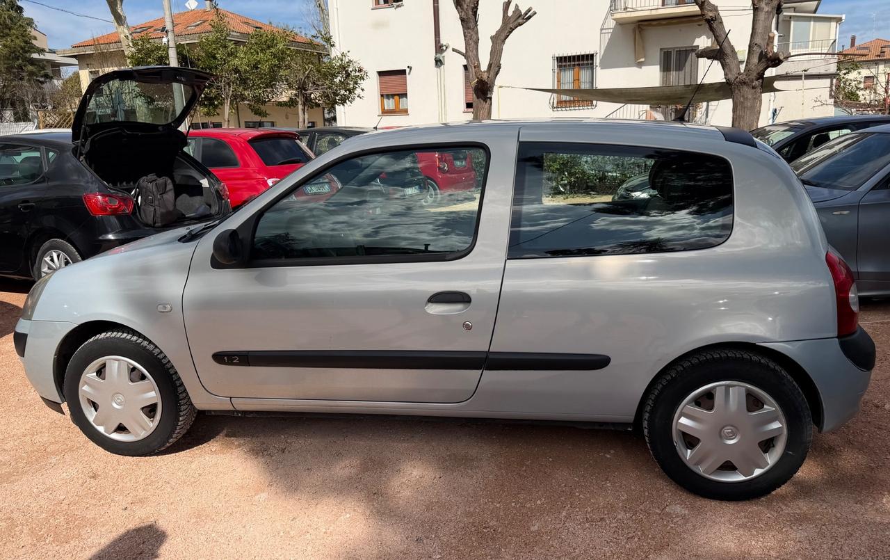 Renault Clio 1.2 cat 3 porte Confort Authentique