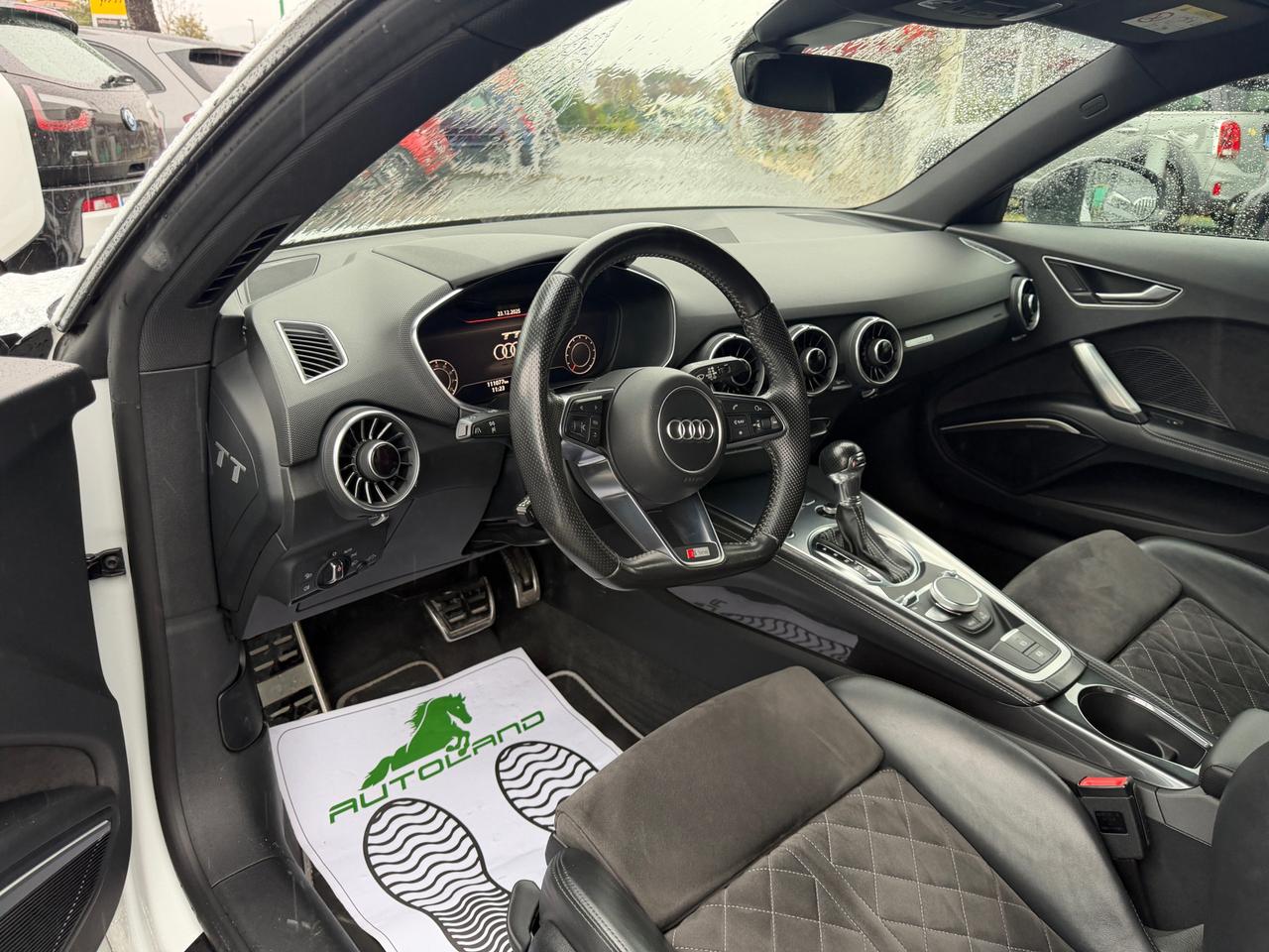 Audi TT Coupe 2.0 tfsi S line s-tronic