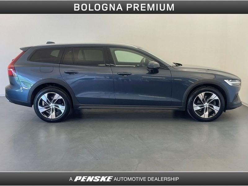 Volvo V60 Cross Country B4 (d) AWD Geartronic Business Pro