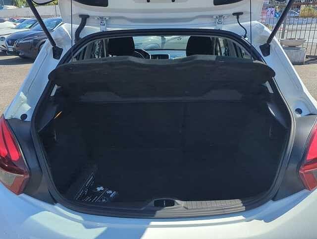 Peugeot 208 Allure PureTech 82cv S/S Neopat.