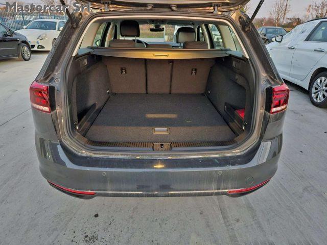VOLKSWAGEN Passat Variant Variant 2.0 tdi Business 122cv dsg - GE346JJ