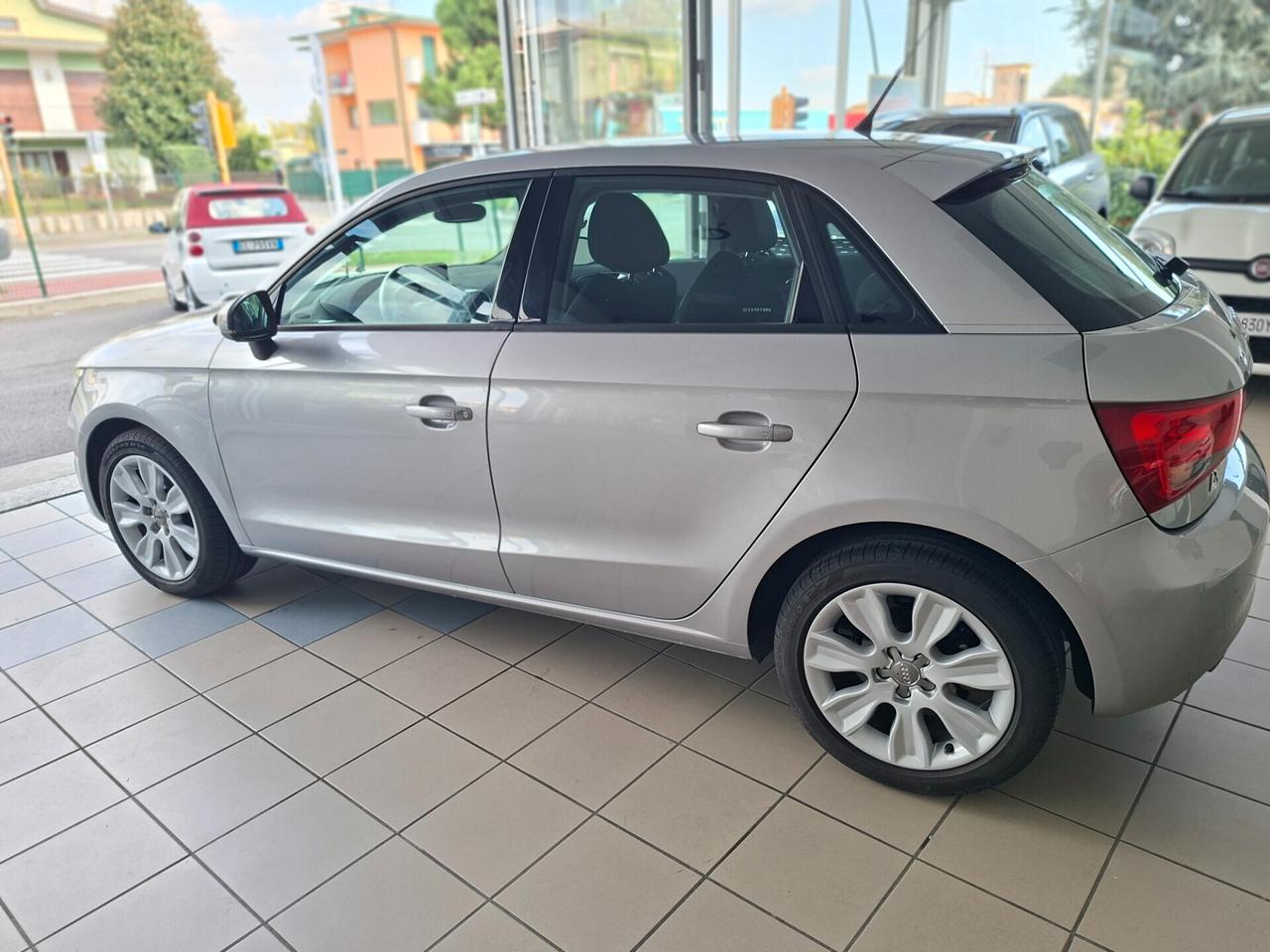 A1 Sportback 1.4 tfsi Ambition 122cv s-tronic Neopatentati