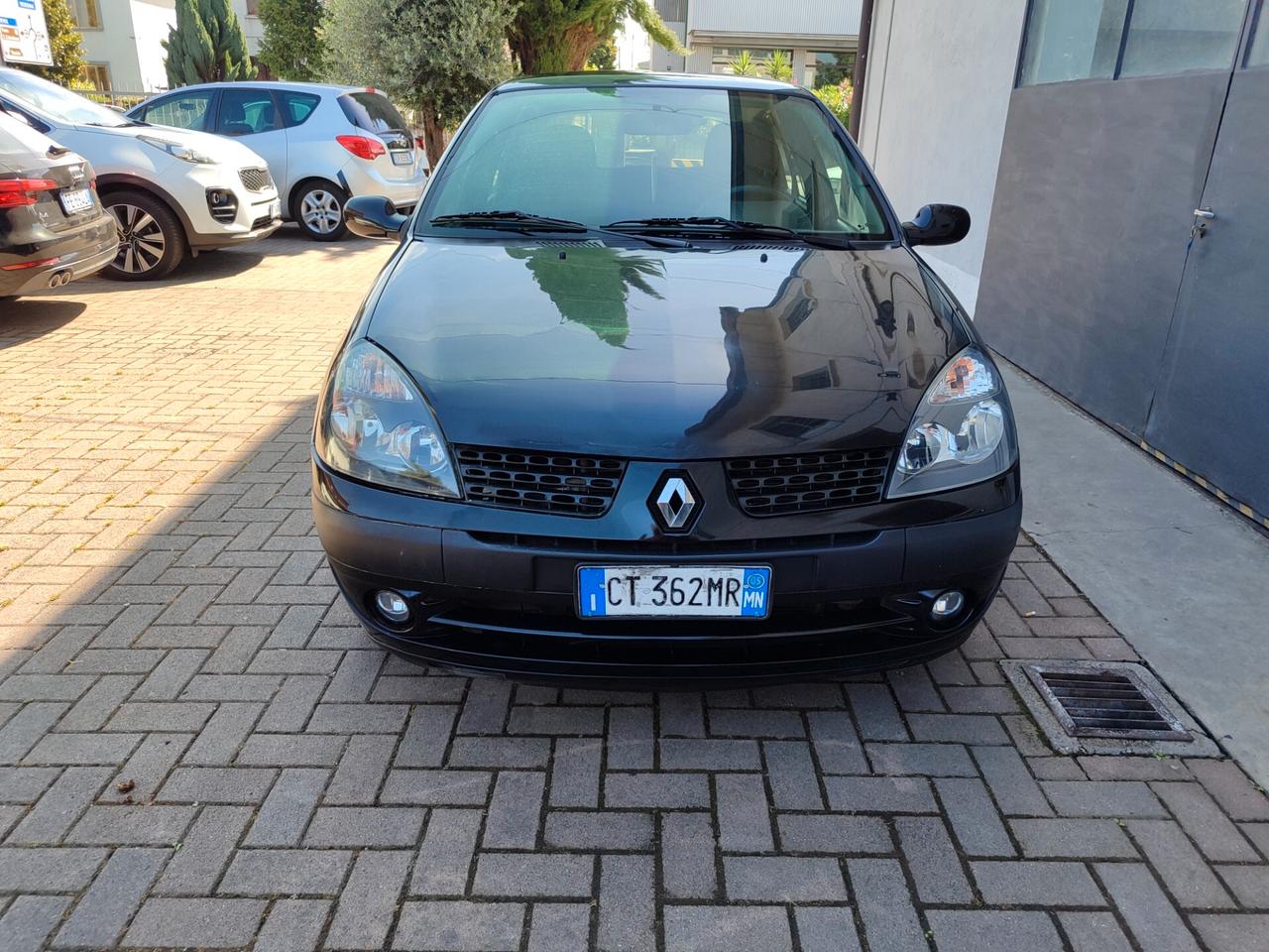 Renault Clio 1.2 cat 5 porte Confort Authentique