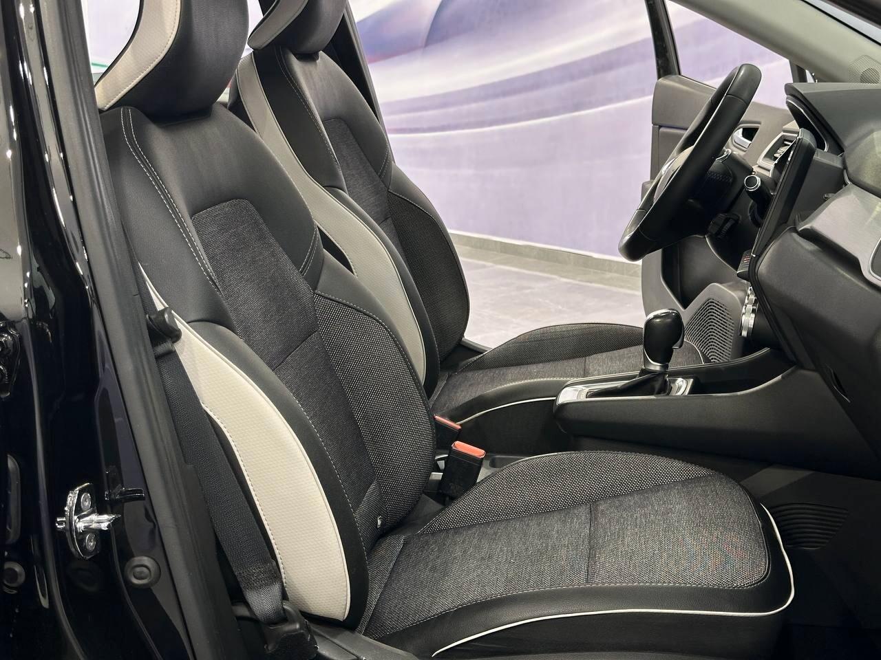 Renault Captur Full Hybrid E-Tech 145 CV Intens
