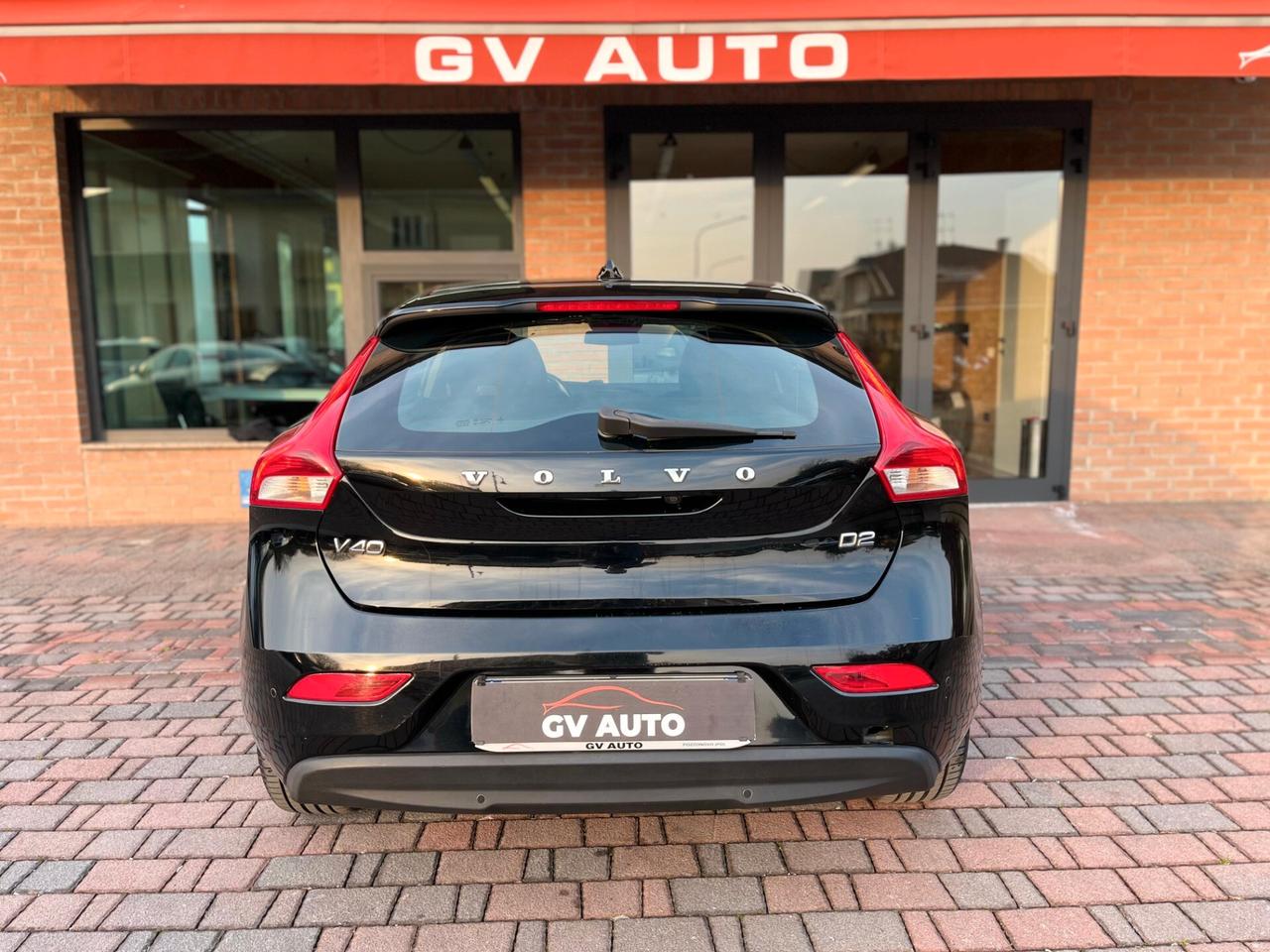 Volvo V40 D2 MOMENTUM