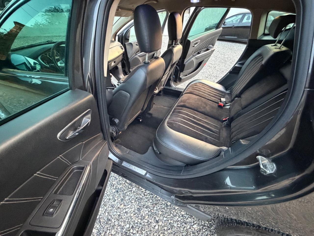 Lancia Delta 1.6 MJT DPF Oro