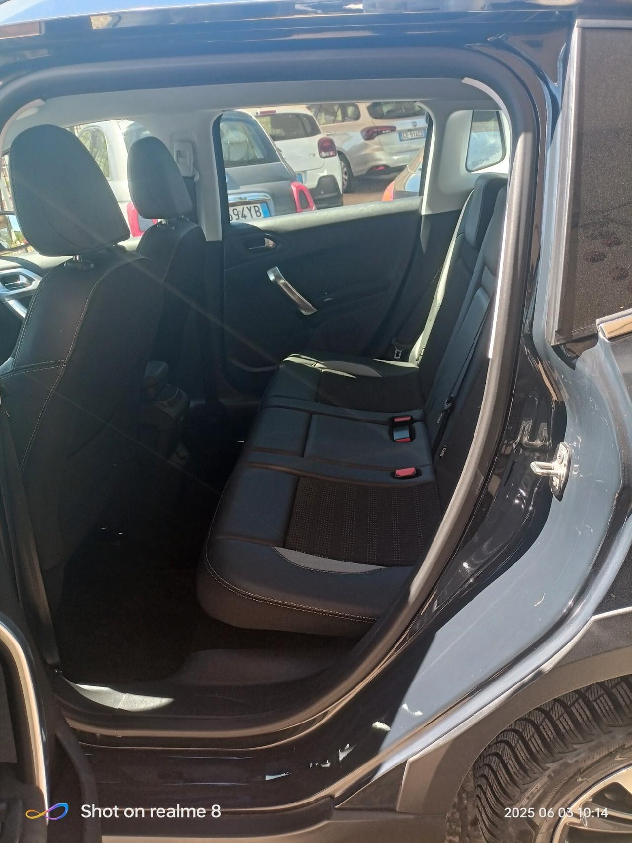 Peugeot 2008 BlueHDi 120 EAT6 S&S Allure