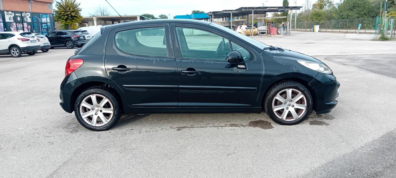 Peugeot 207 1.6 HDi 90CV 5p. 148000 km