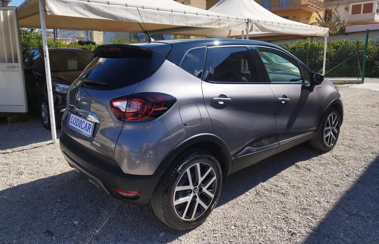 Renault Captur dCi 8V 90 CV EDC Start&Stop Energy Initiale Paris