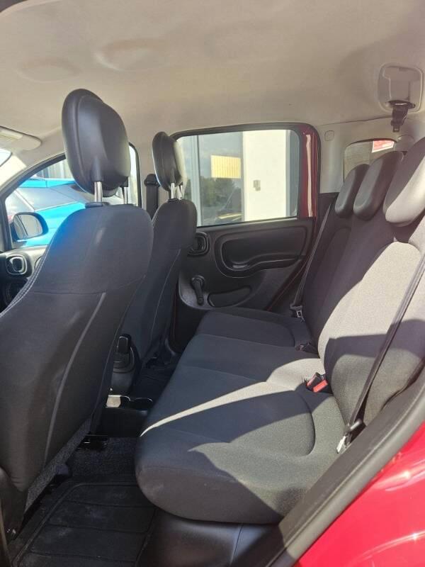 Fiat Panda (Red) 1.0 firefly hybrid City Cross s&s 70cv 5p.ti