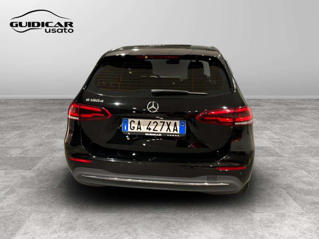 Mercedes-Benz Classe B - W247 2018 - B 180 d Sport Plus auto