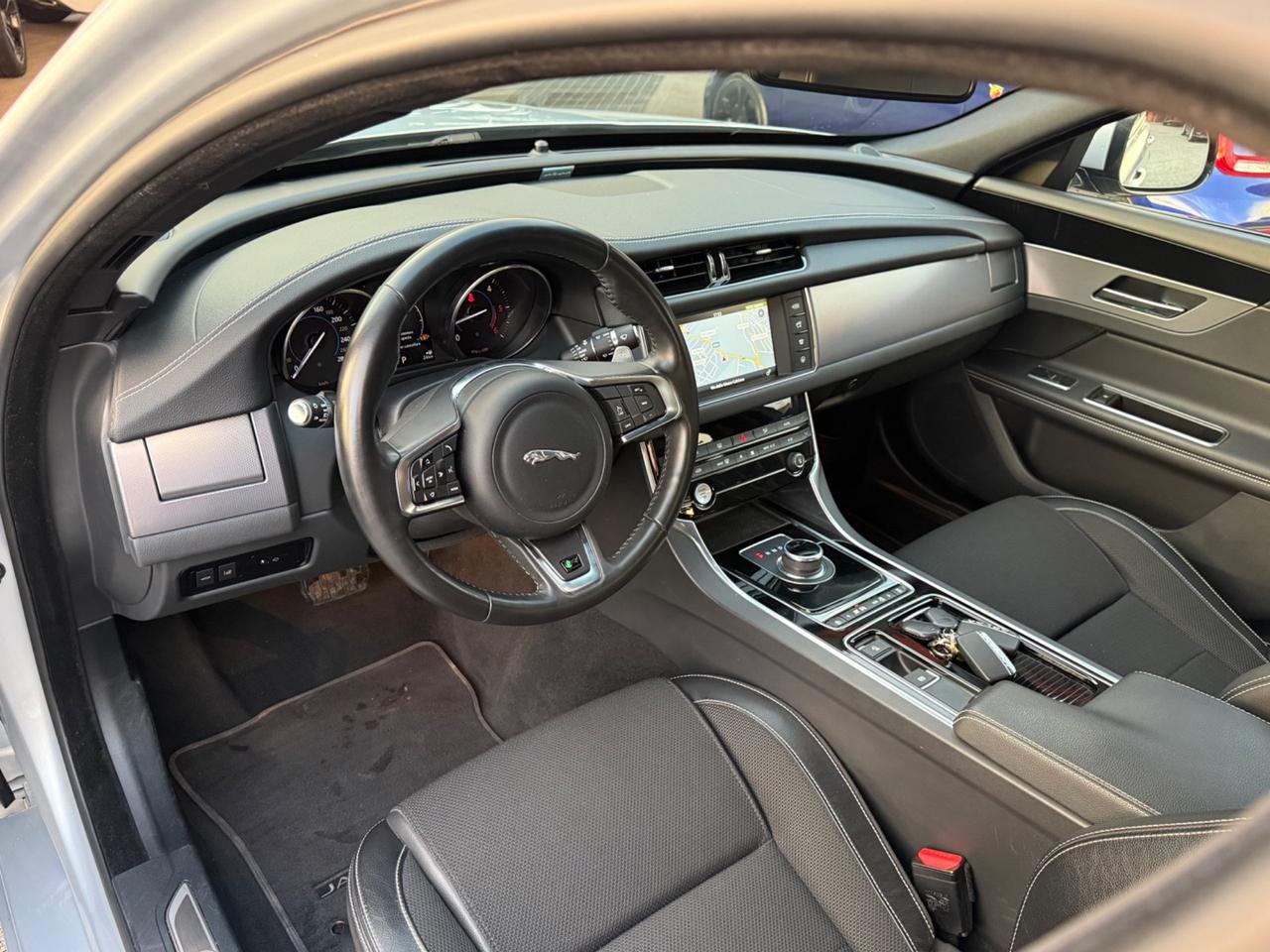 XF 25 D 240 CV AWD((60MILA KM )) R-Sport