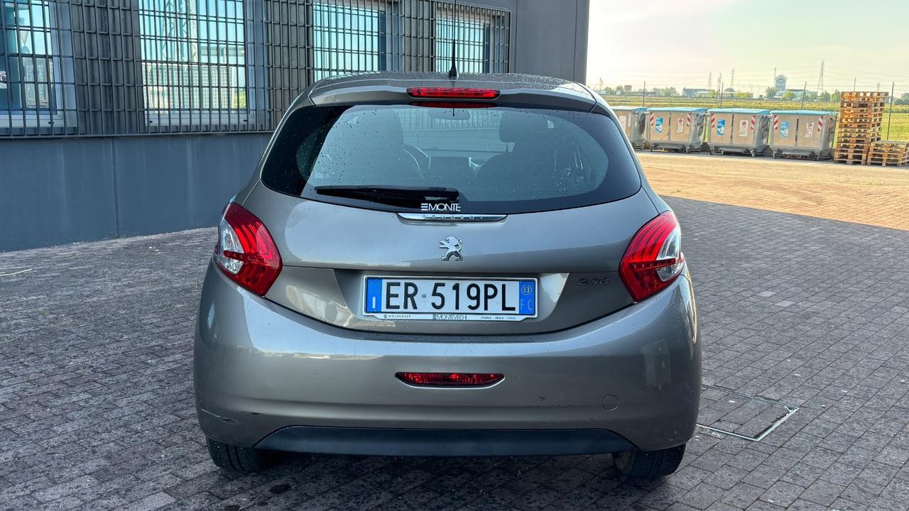 Peugeot 208 PureTech 82 3 porte Allure