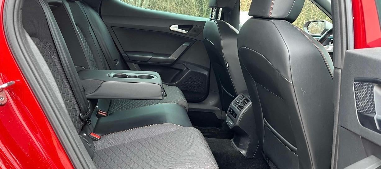 SEAT LEON 1.5 Tgi FR Metano - Led Navi 18