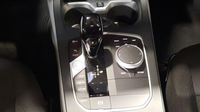 BMW 116 i 5p. Business Advantage Aut.