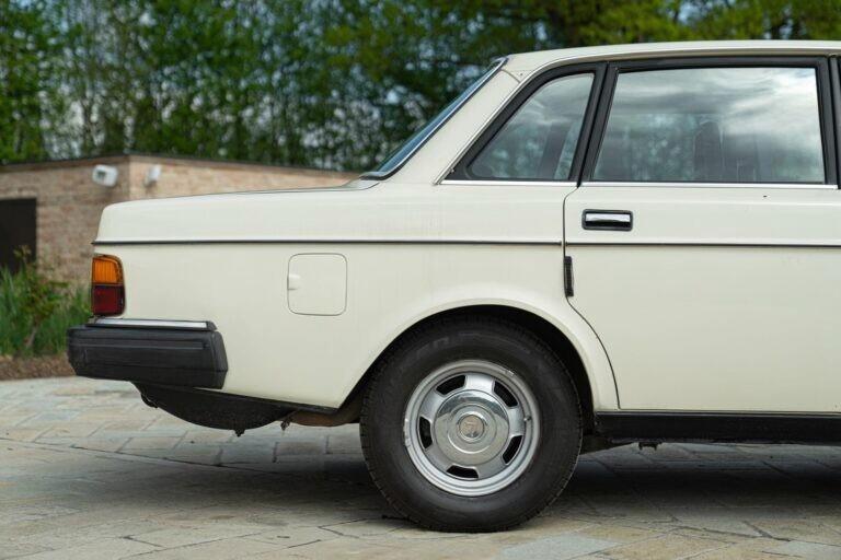 1982 VOLVO 244 GL - VLV00009