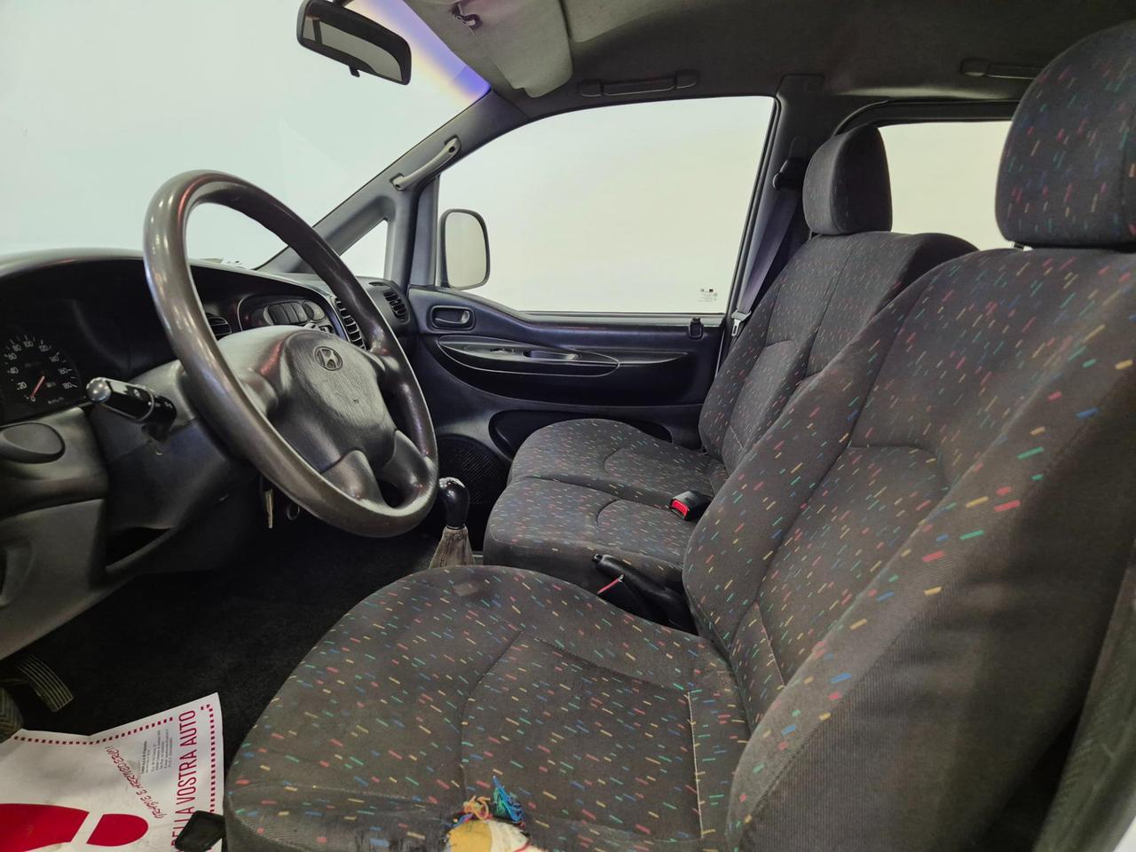 Hyundai H-1 2.5 td Combi 5 POSTI - PER COMMERCIANTI