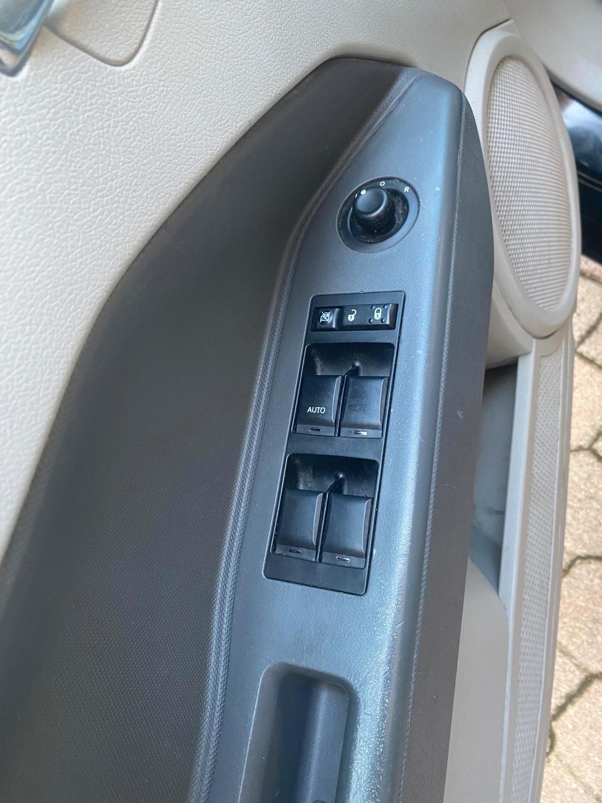 Dodge Caliber 2.0 Turbodiesel SXT