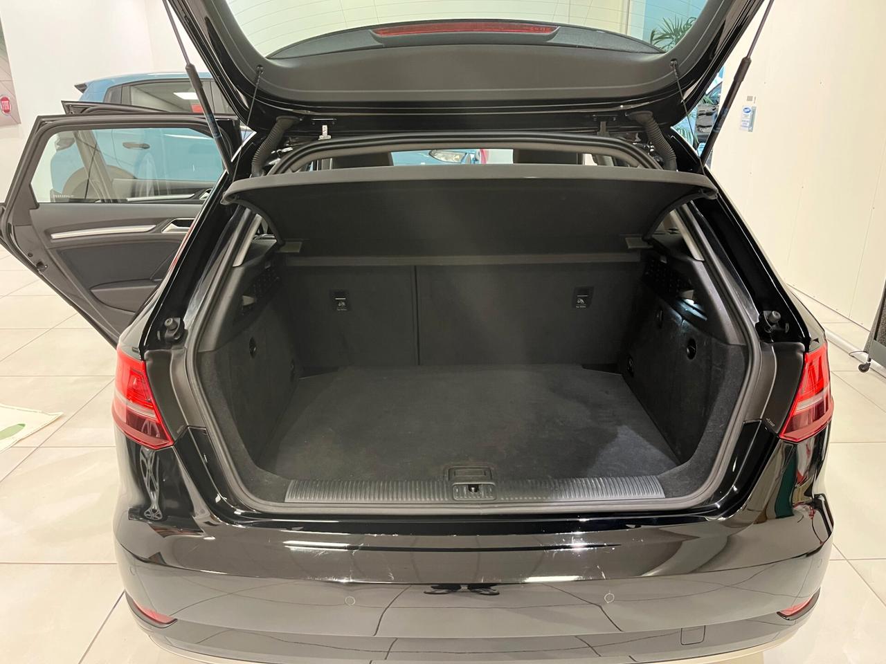 AUDI A3 SPB 1.6 TDI 116 CV - OK NEOPATENTATI