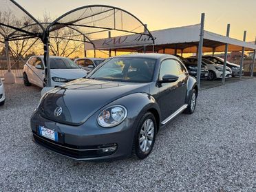 VOLKSWAGEN - Maggiolino - 1.6 TDI DSG Design
