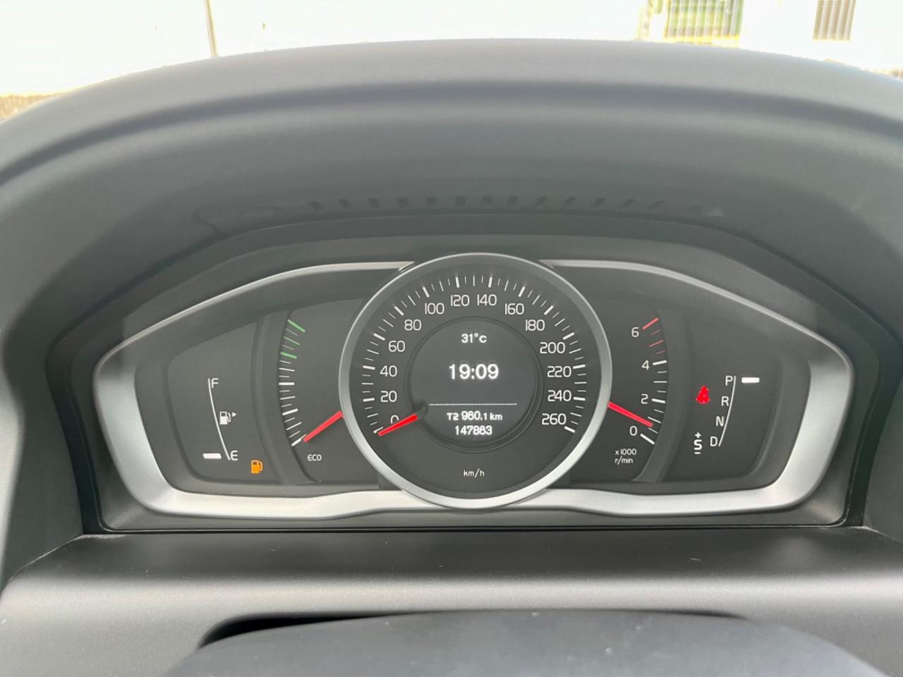Volvo XC60 2.0d 2014 147.000km autocarro N1 perfetta