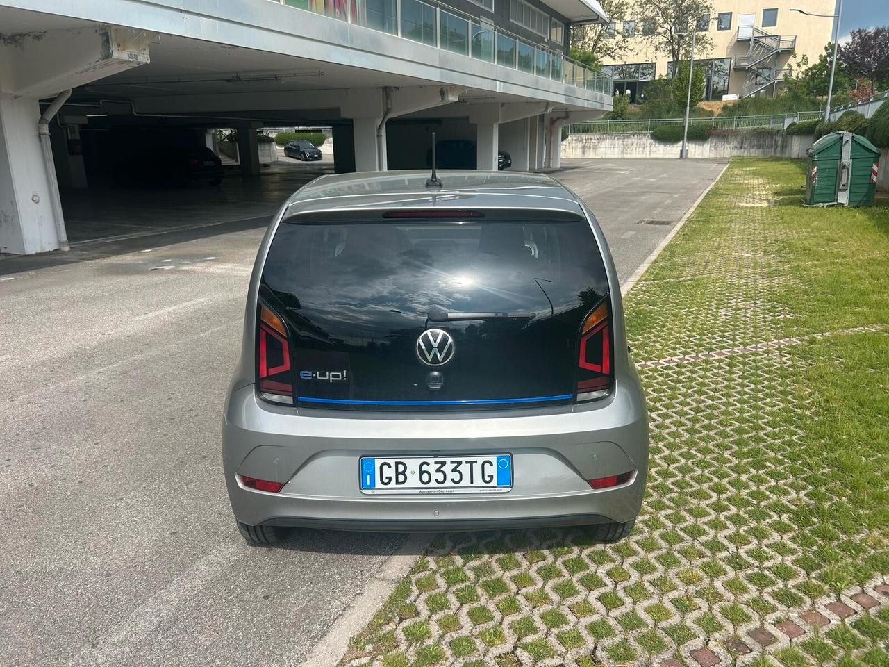 Volkswagen up! e-up! 82 CV