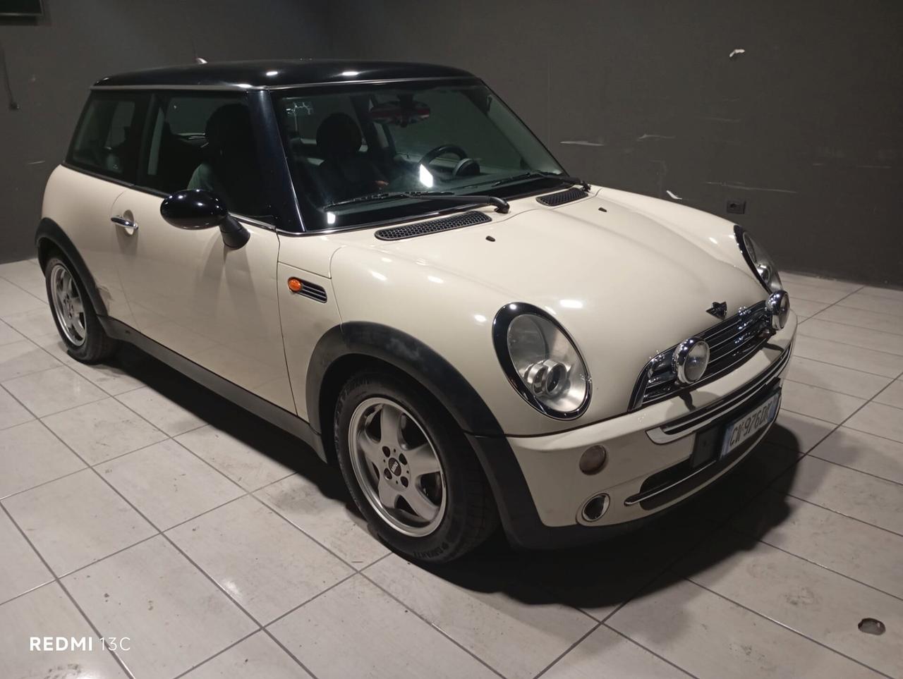 MINI COOPER DEL 2005 BENZINA 150.000 KM