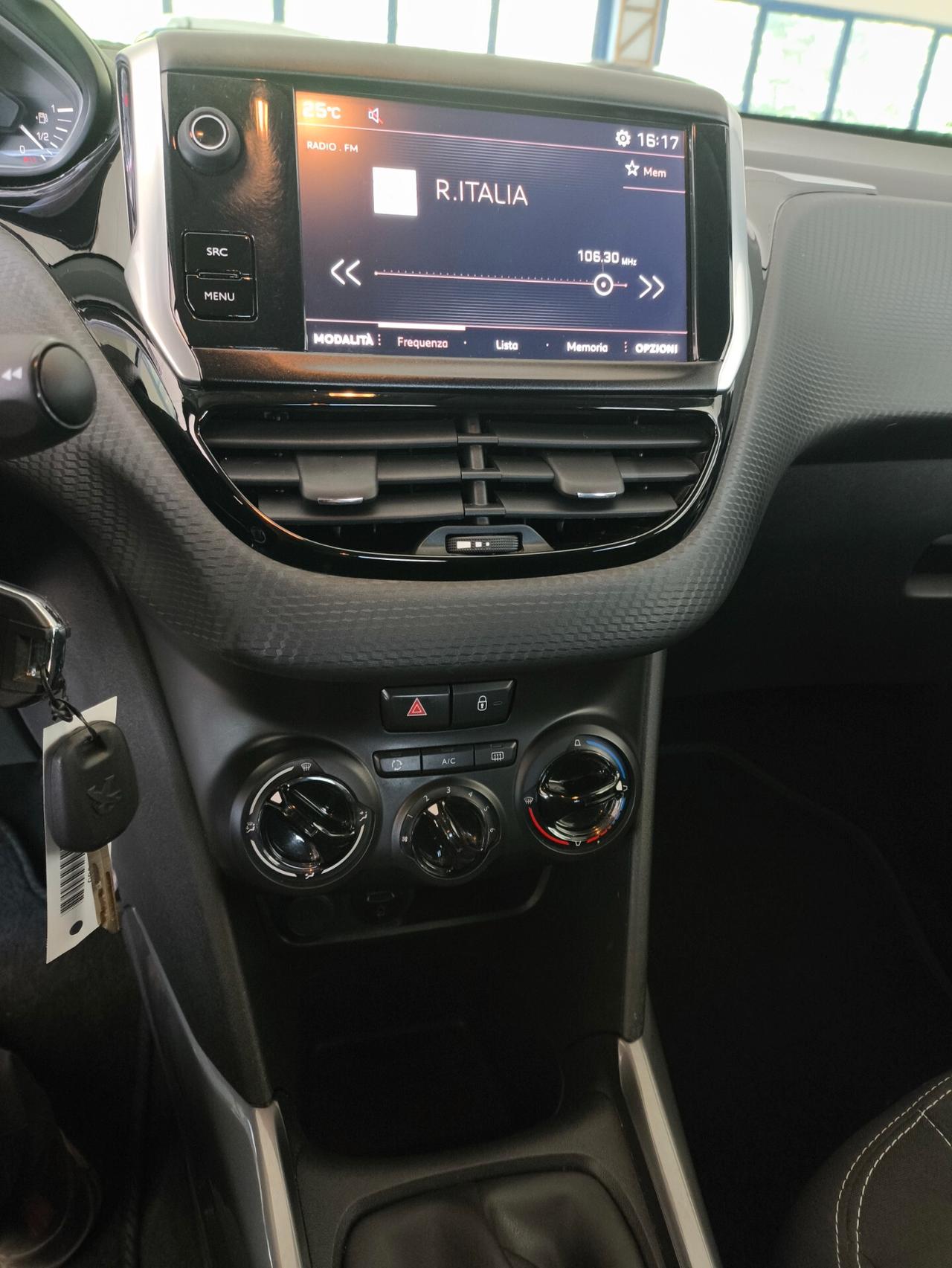 Peugeot 2008 BlueHDi 100 S&S Allure