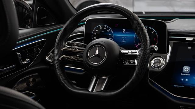 MERCEDES-BENZ E 220 d 4Matic AMG Premium Plus IVA GANCIO TETTO