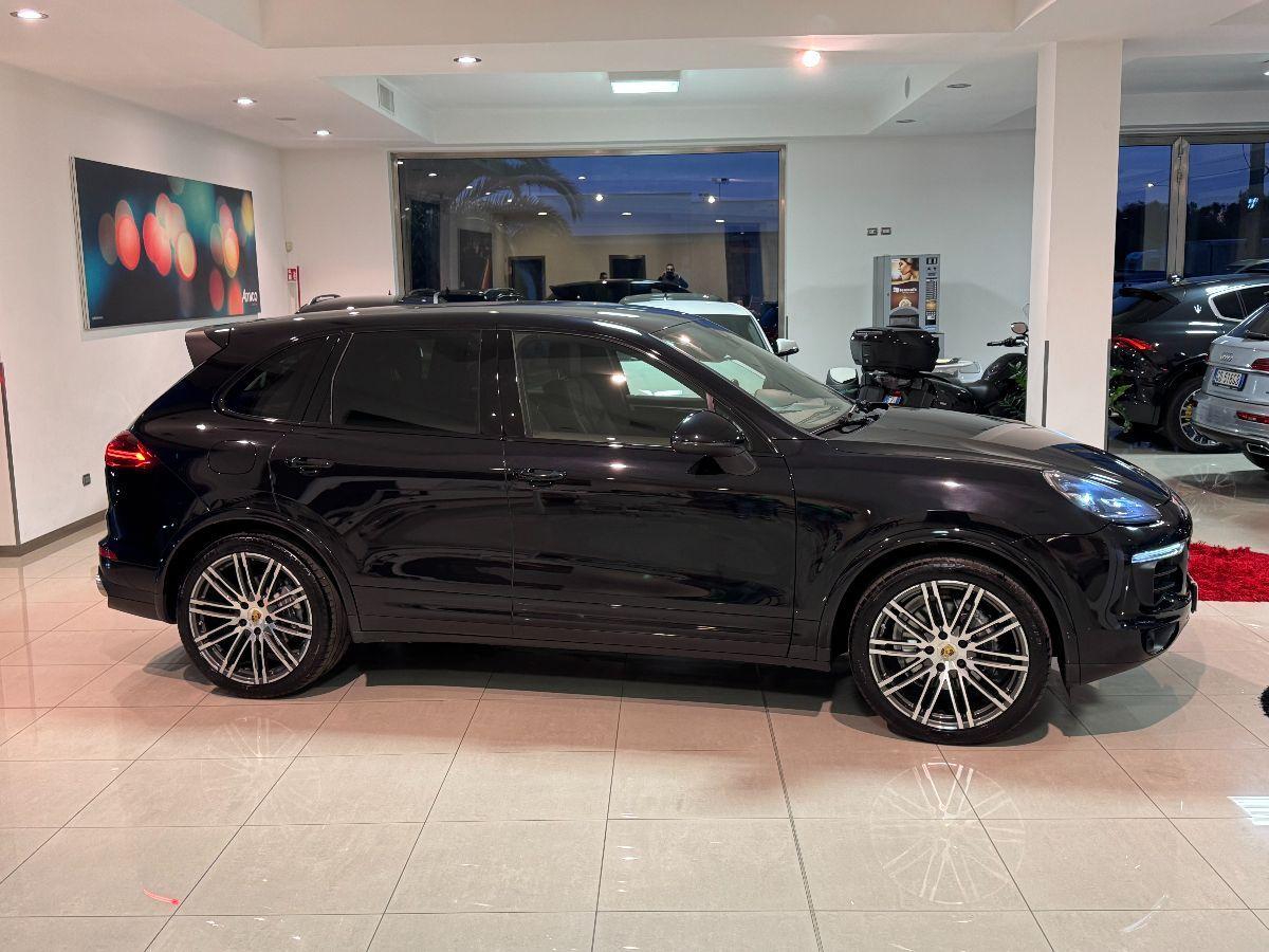 PORSCHE Cayenne 3.0 Diesel Platinum Edition