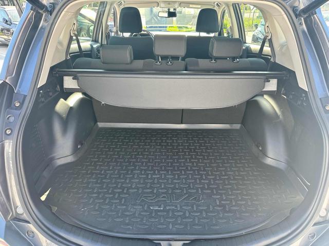 TOYOTA RAV 4 MY23 RAV4 2.0 D-4D 2WD Lounge