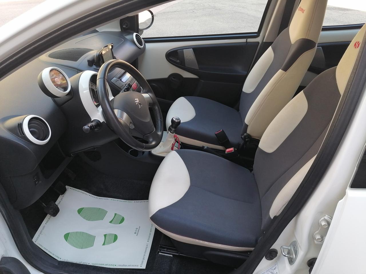 Peugeot 107 1.0 68CV 5p. Superga *SOLO 80.000 KM* 2012