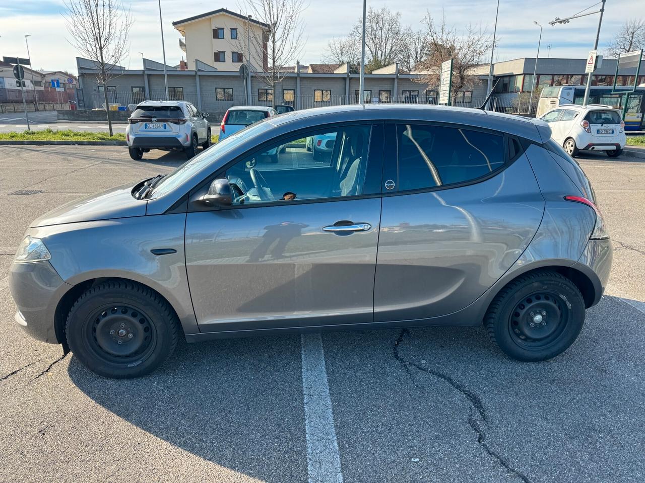 Lancia Ypsilon 1.2 69 CV 5 porte GPL Ecochic Platinum (179 € al mese)