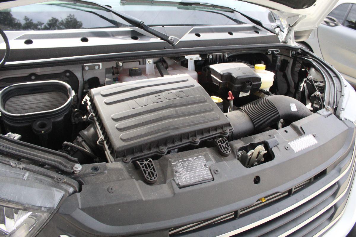 IVECO Daily 40-180 Hi-Matic Carroattrezzi