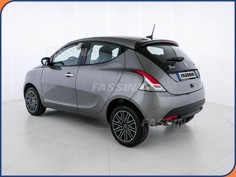 Lancia Ypsilon 1.0 FireFly 5 porte S&S Hybryd Gold