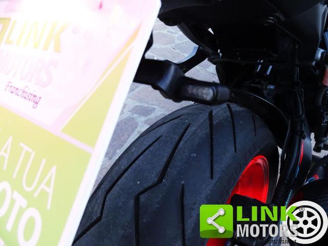 YAMAHA MT-09 -