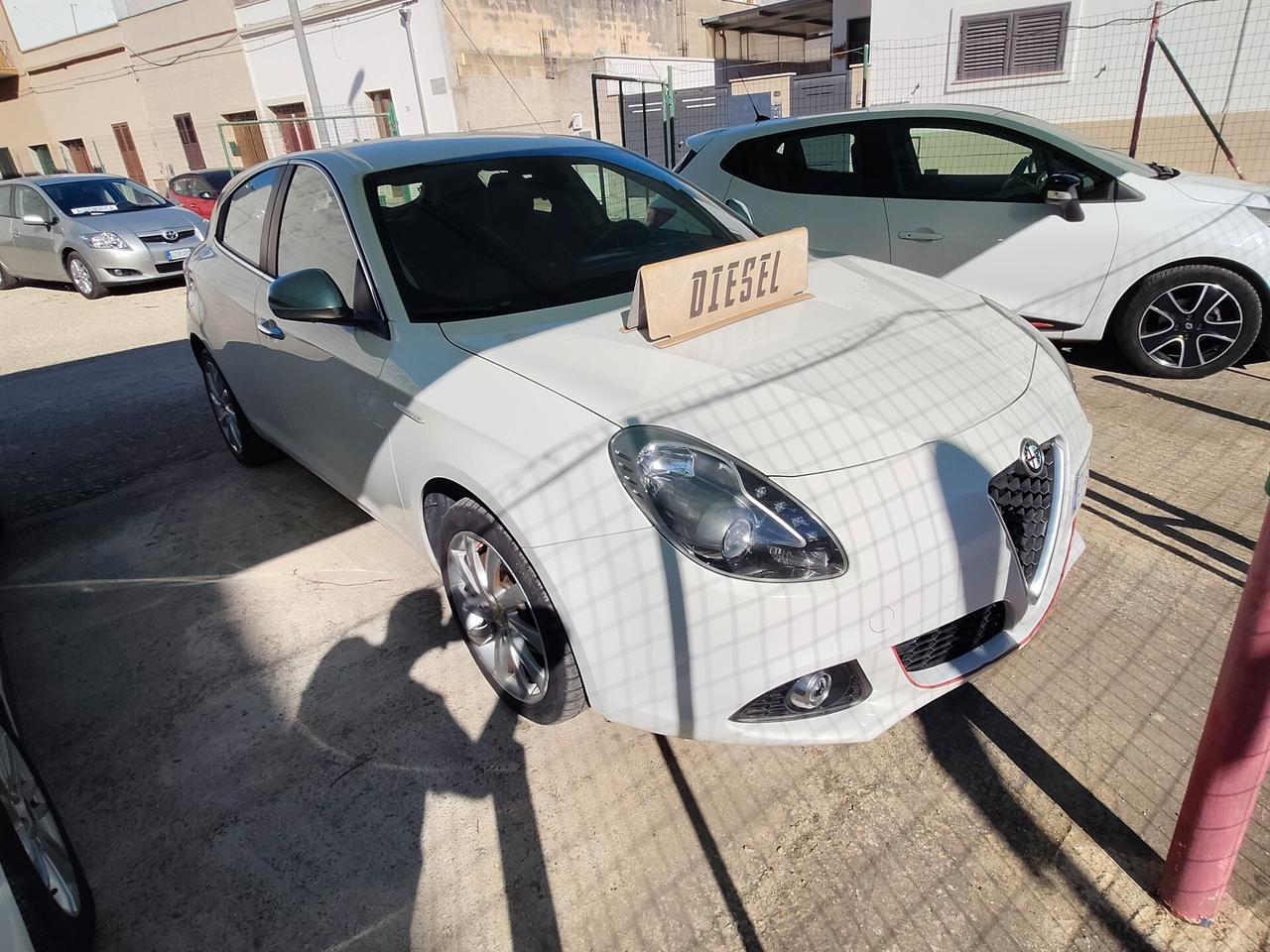 Alfa Romeo Giulietta 1.6 JTDm-2 105 CV Distinctive
