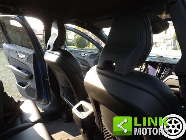 VOLVO XC60 allestimento R-design ben tenuta e manutentata
