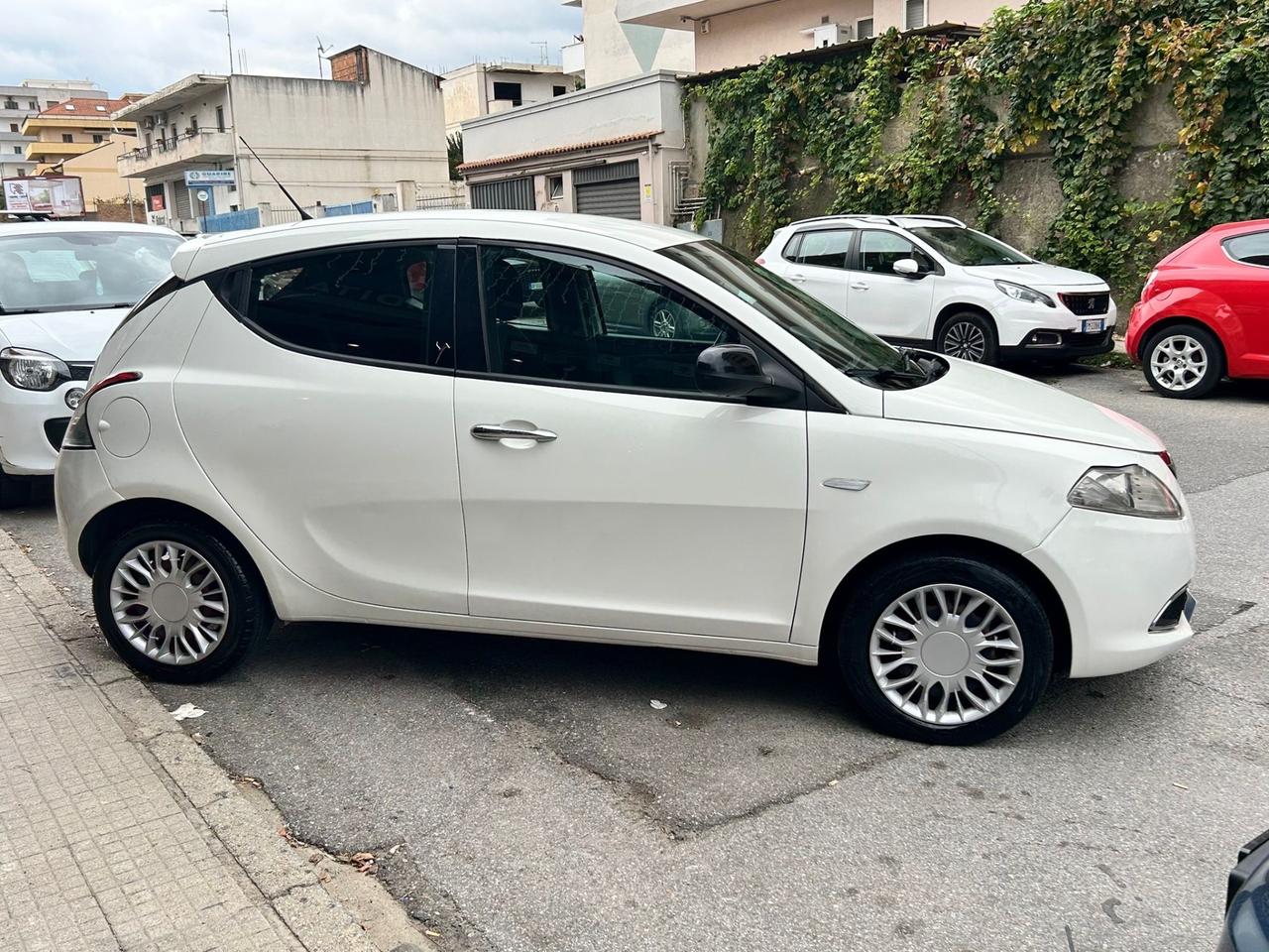 Lancia Ypsilon 1.3 MJT 16V 95 CV 5 porte S&S Elefantino