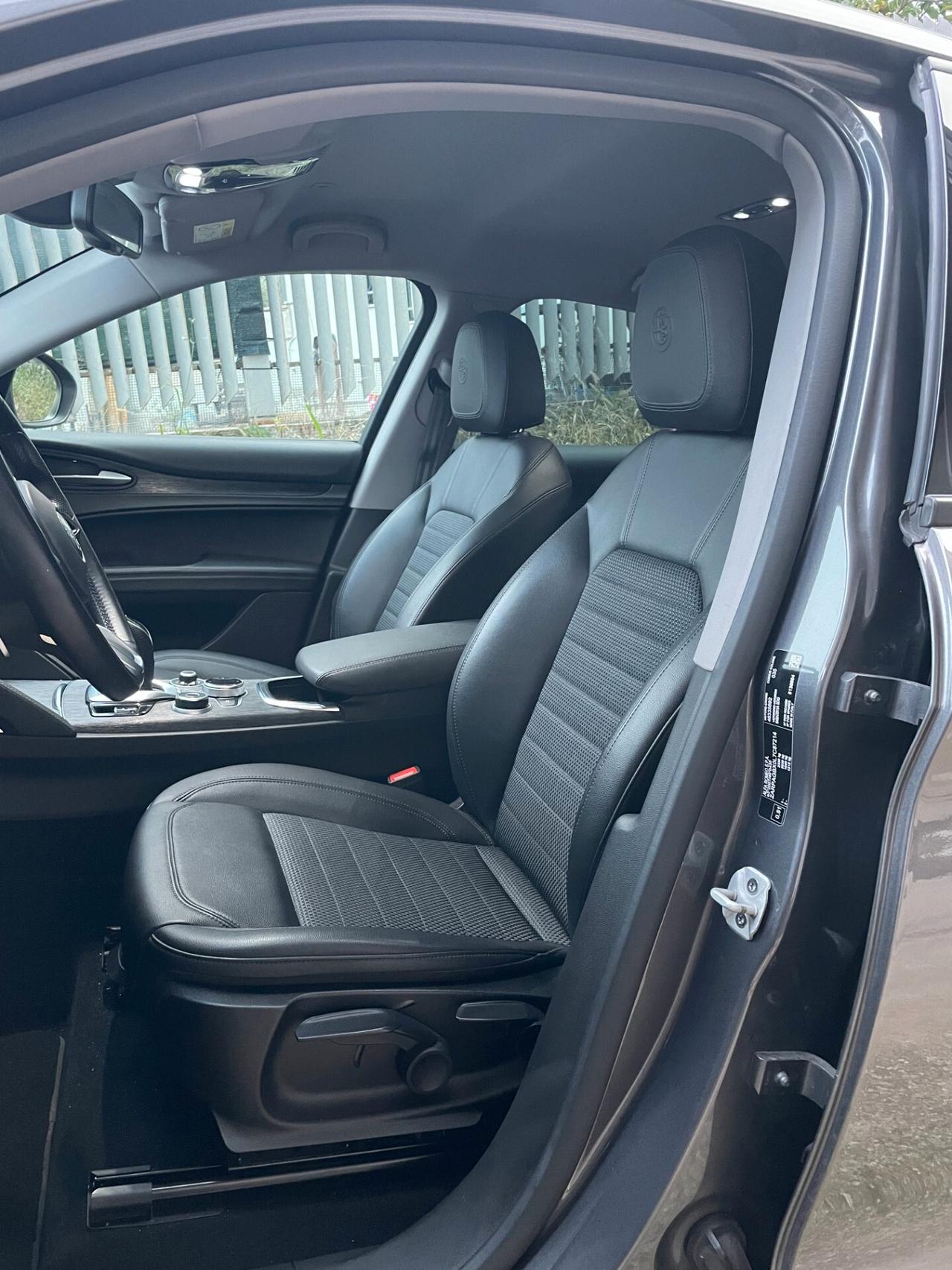 ALFA ROMEO Stelvio 2.2 Turbodiesel 190CV AT8 RWD EXECUTIVE