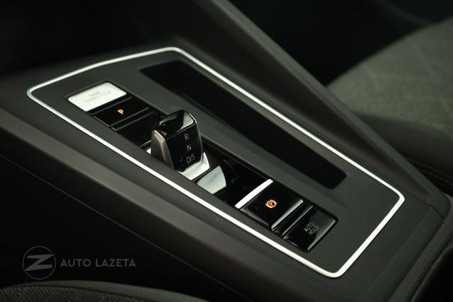VOLKSWAGEN Golf 1.0 eTSI EVO DSG Life