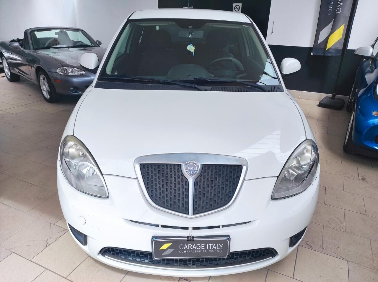 Lancia Ypsilon 1.2 Argento NEOPATENTATI